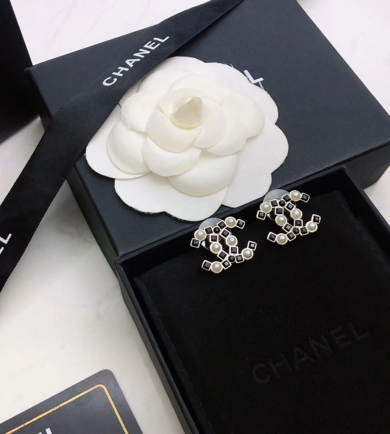 Chanel Earrings WellDesigned 231759