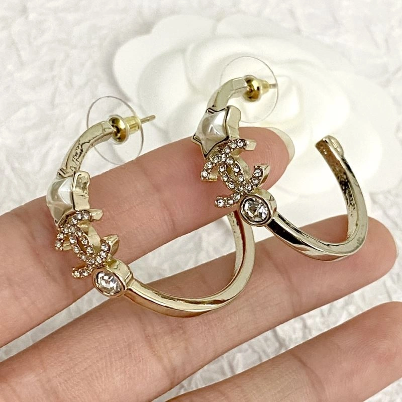 Trendy Chanel Earrings 231807