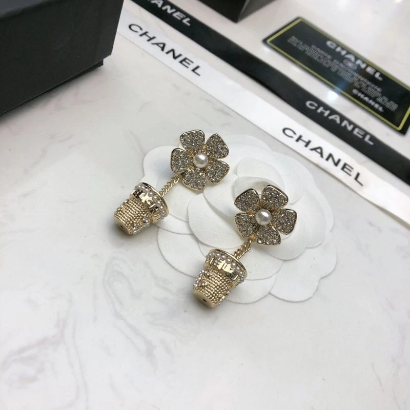Chanel Earrings Compact 231735