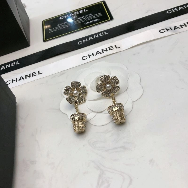 Chanel Earrings Compact 231735