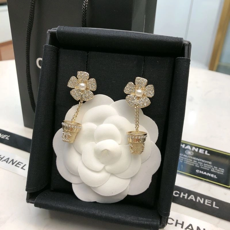 Chanel Earrings Compact 231735