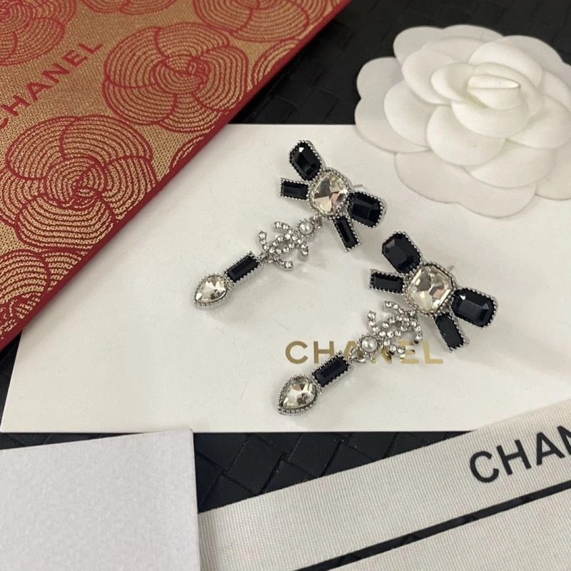Chanel Earrings EyeCatching 231765