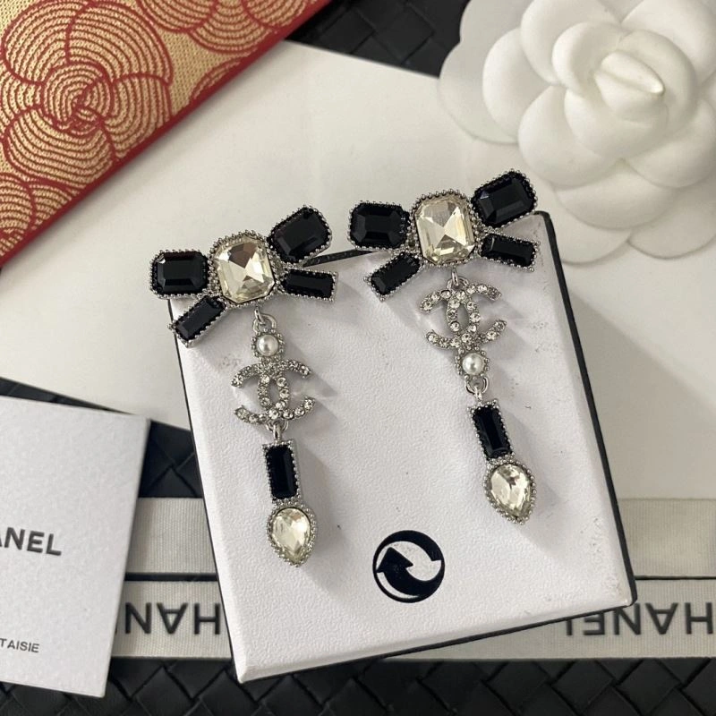 Chanel Earrings EyeCatching 231765
