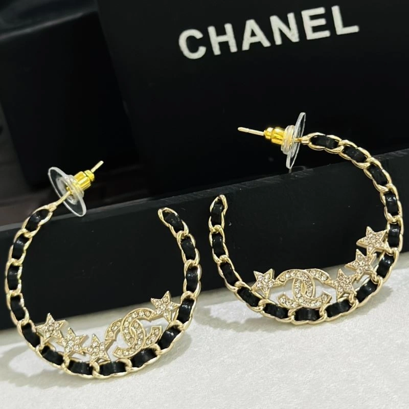 Sporty Chanel Earrings 231705
