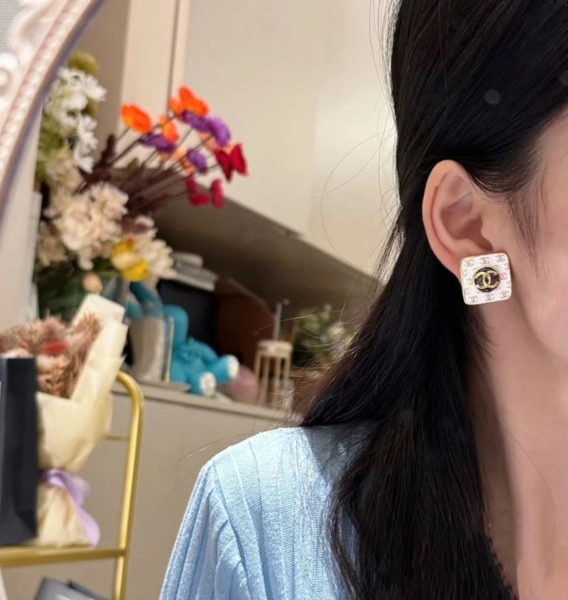 Practical Chanel Earrings 231739