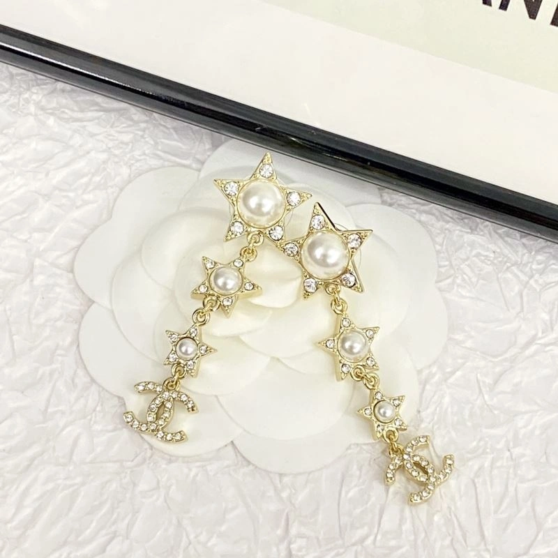 Chanel Earrings Elegant 231699