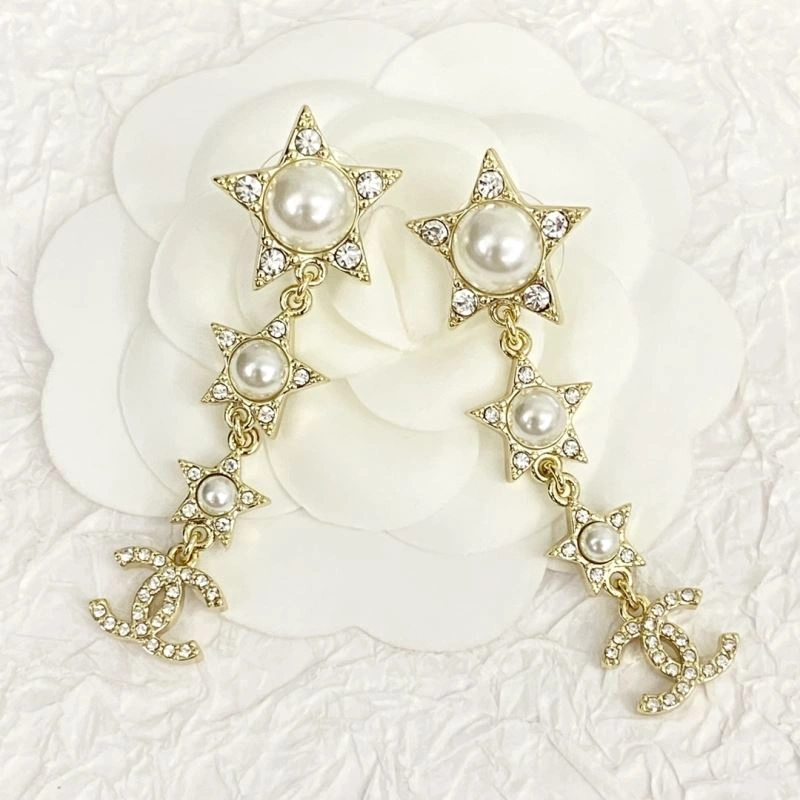 Chanel Earrings Elegant 231699