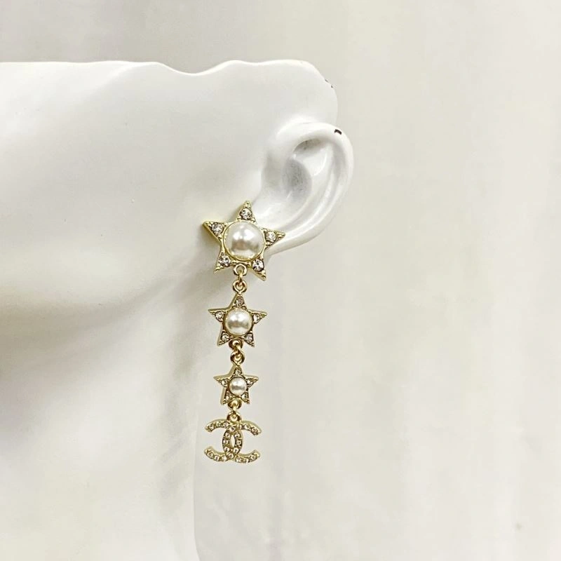 Chanel Earrings Elegant 231699