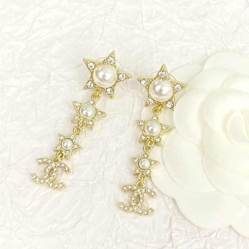 Chanel Earrings Elegant 231699