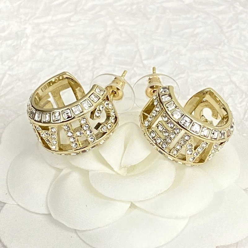 Chanel Earrings Practical 231703