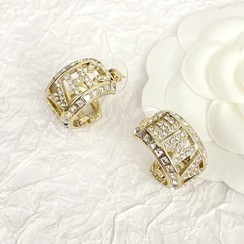 Chanel Earrings Practical 231703
