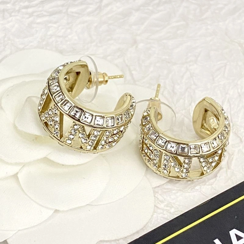 Chanel Earrings Practical 231703