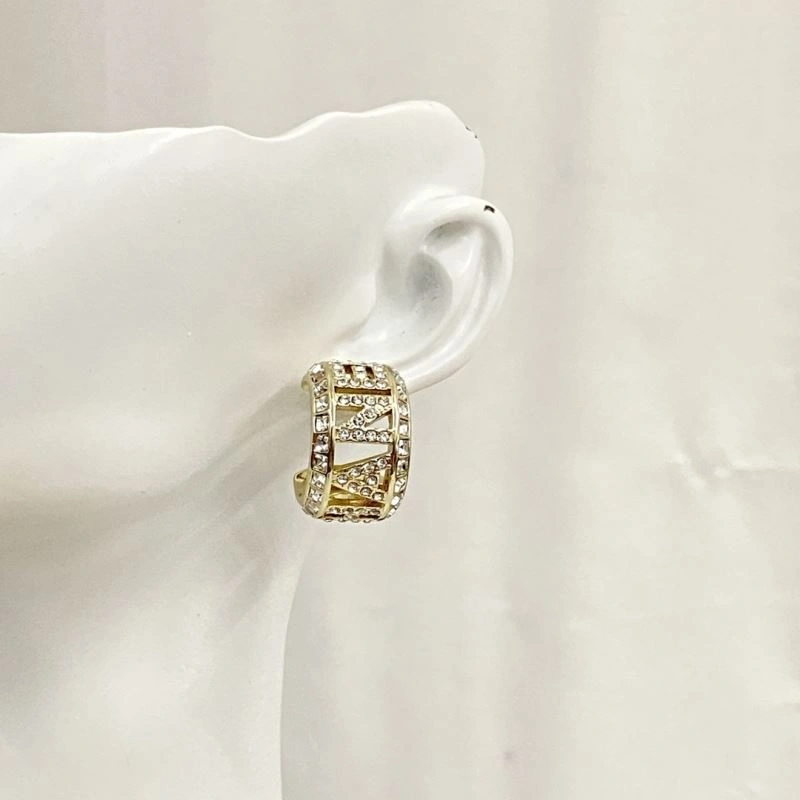 Chanel Earrings Practical 231703
