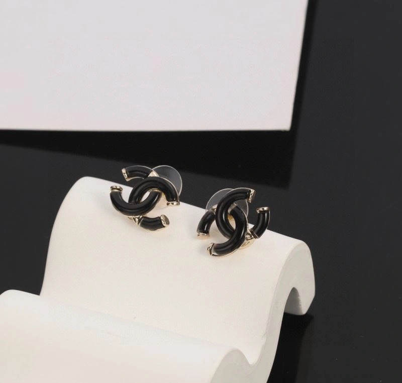 Supportive Chanel Earrings 231692