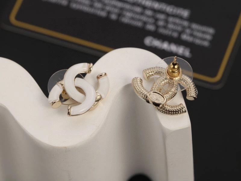 Supportive Chanel Earrings 231692