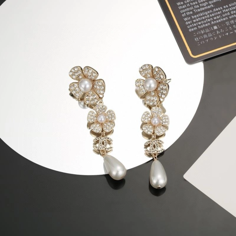 Breathable Chanel Earrings 231704