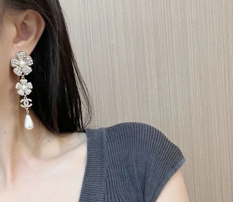 Breathable Chanel Earrings 231704