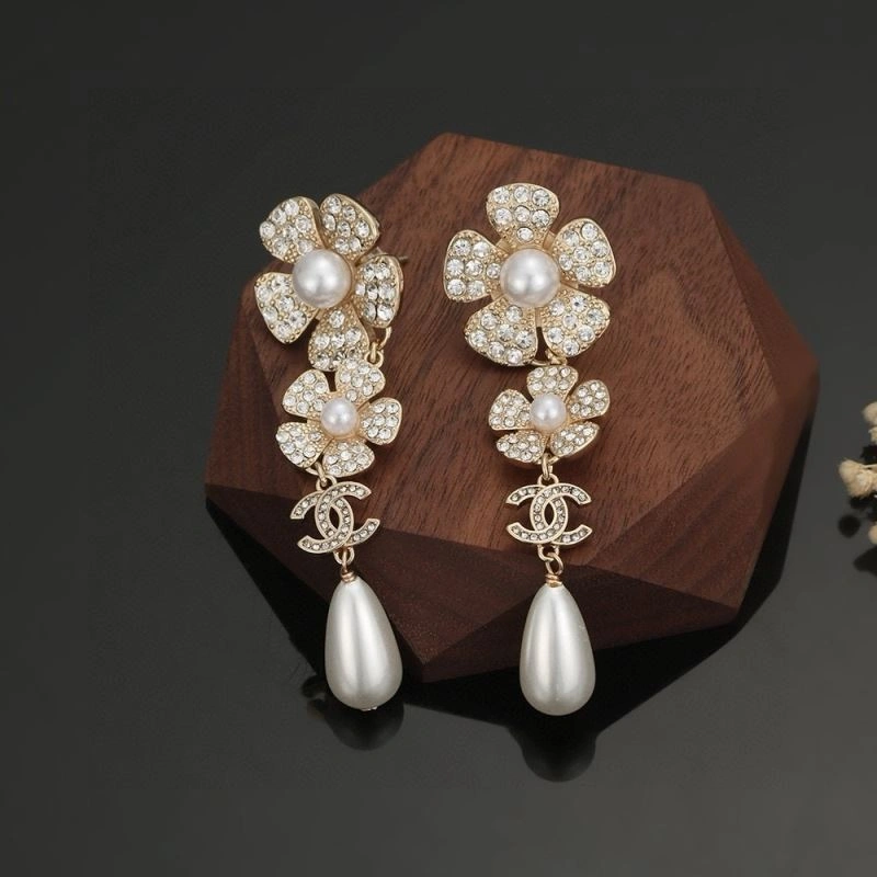 Breathable Chanel Earrings 231704