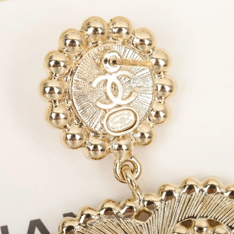 Chanel Earrings Compact 231784