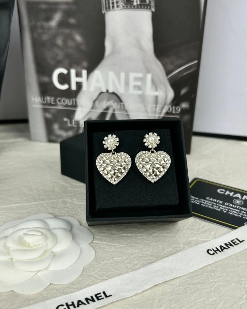 Refined Chanel Earrings 231698