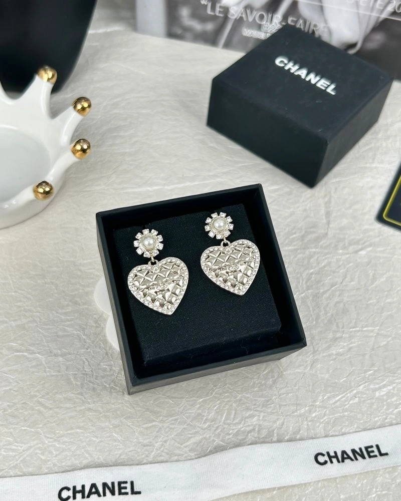 Refined Chanel Earrings 231698