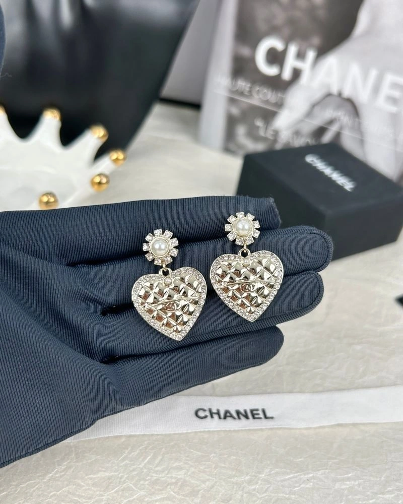 Refined Chanel Earrings 231698