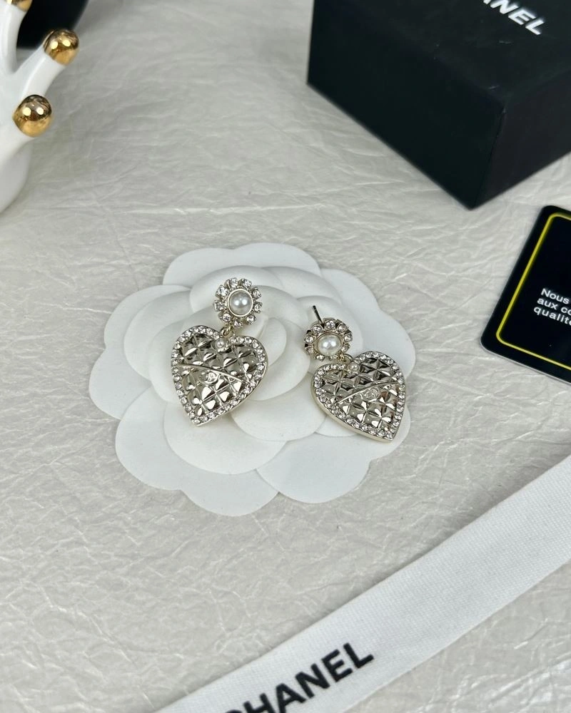 Refined Chanel Earrings 231698