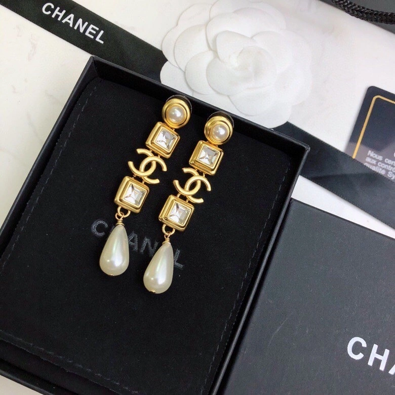 Chanel Earrings Minimalist 231671