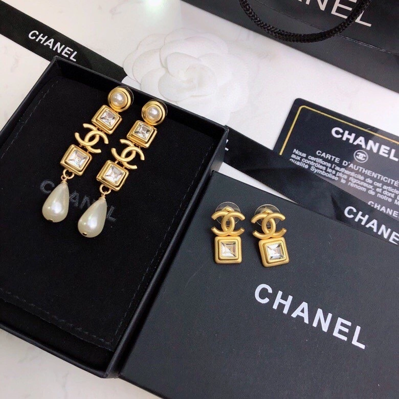 Chanel Earrings Minimalist 231671