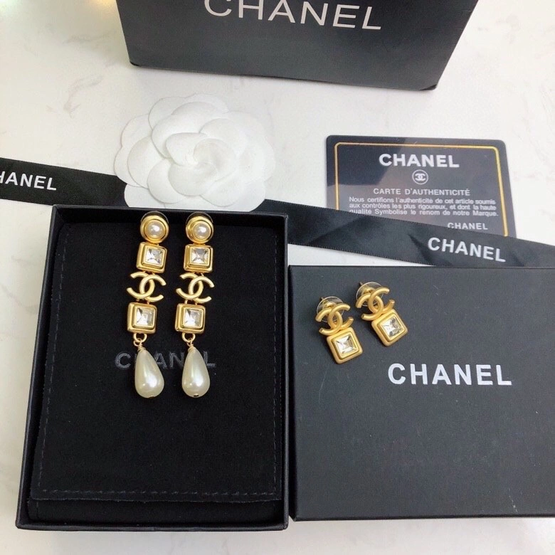 Chanel Earrings Minimalist 231671
