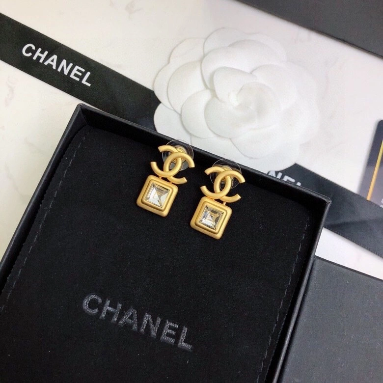 Chanel Earrings Minimalist 231671