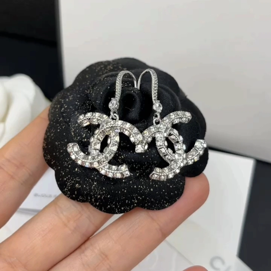 Chanel Earrings Sporty 231644