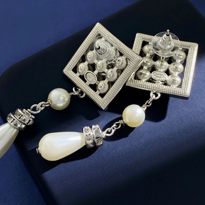 Efficient Chanel Earrings 231650