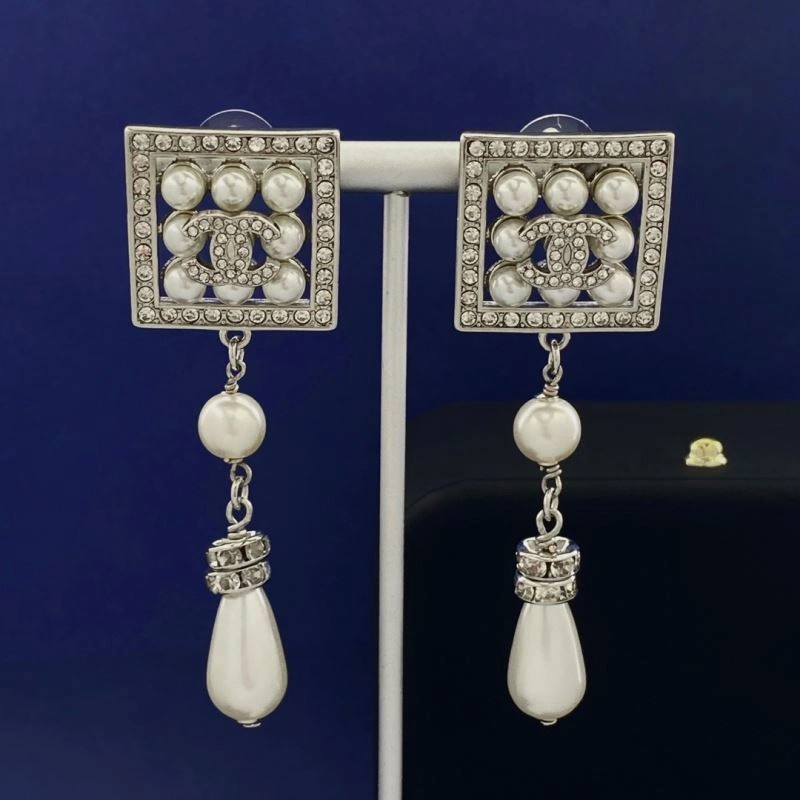Efficient Chanel Earrings 231650