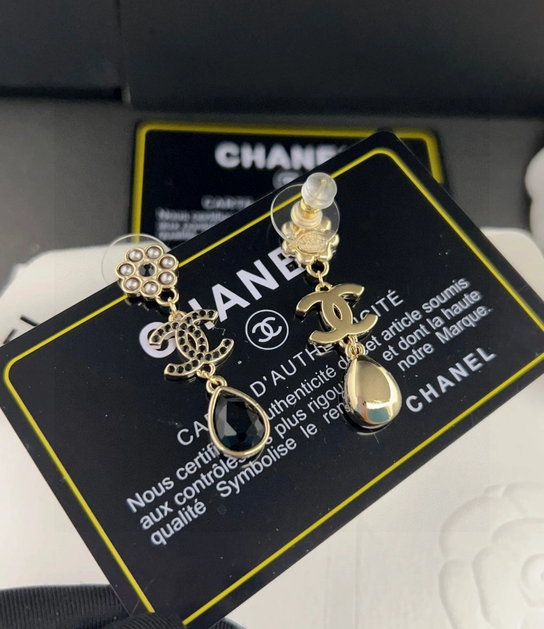 Chanel Earrings Minimalist 231626