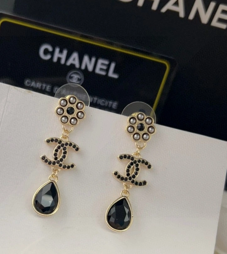 Chanel Earrings Minimalist 231626