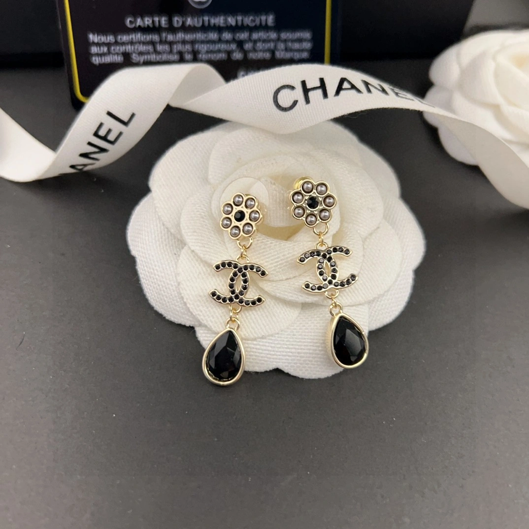 Chanel Earrings Minimalist 231626