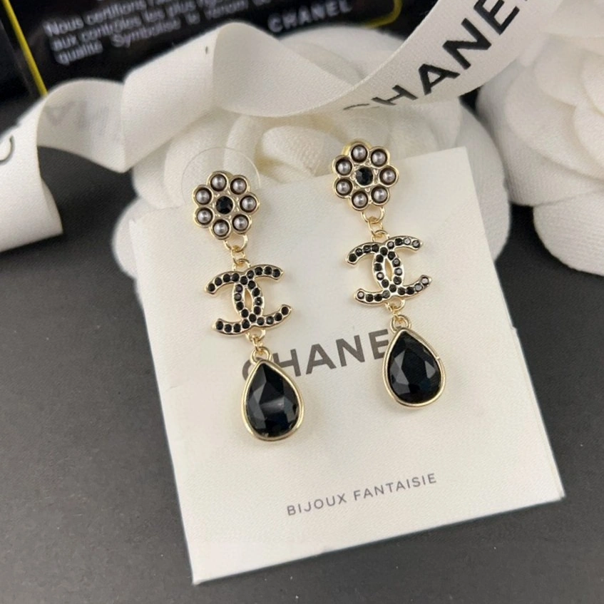 Chanel Earrings Minimalist 231626