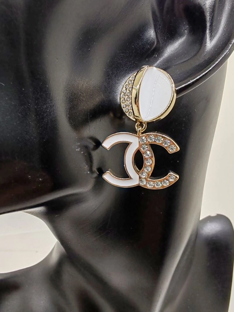 Supportive Chanel Earrings 231654