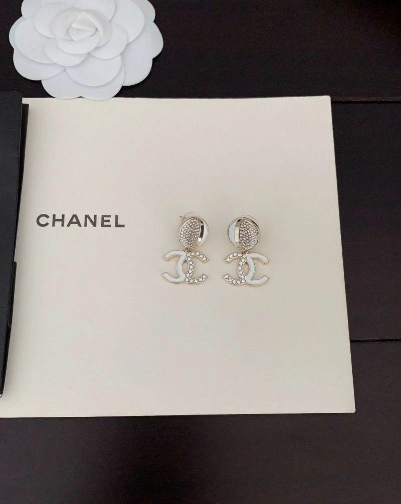 Supportive Chanel Earrings 231654