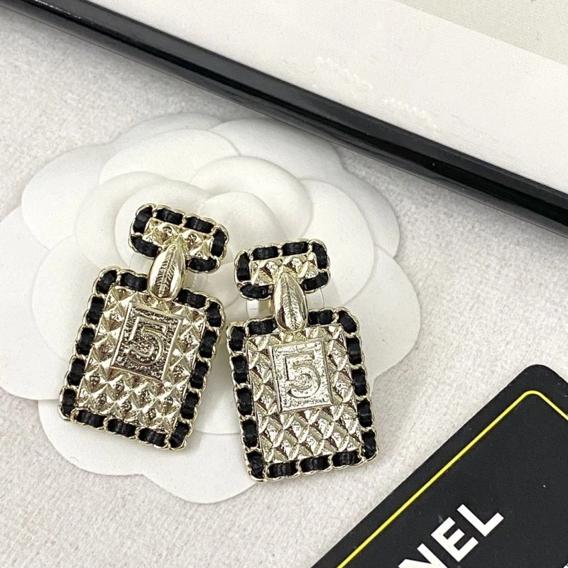 Chanel Earrings EasyMatch 231625