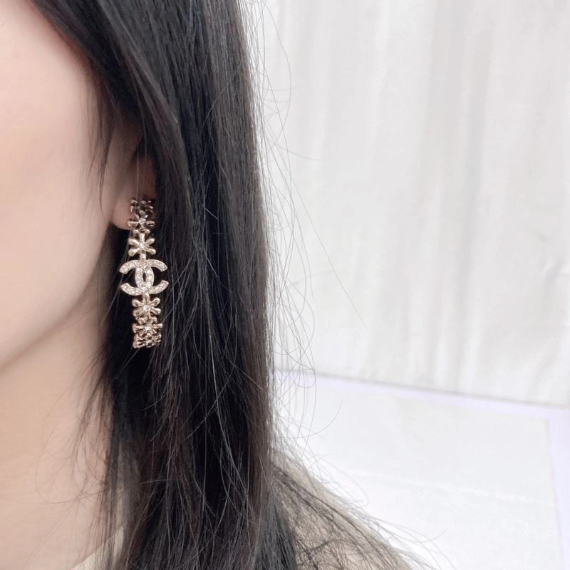 Chanel Earrings Sporty 231639