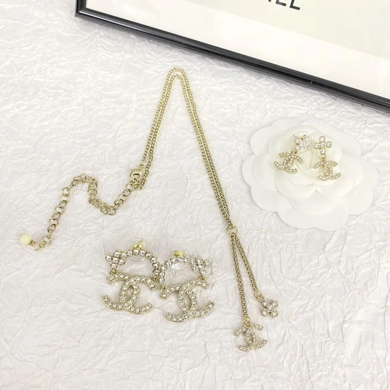 Sustainable Chanel Earrings 231624