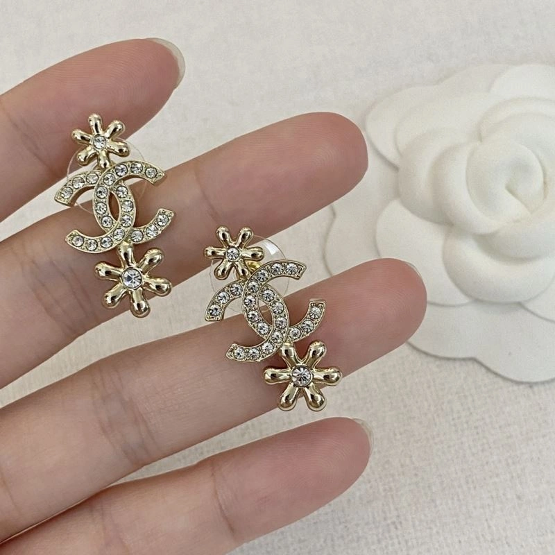 Chanel Earrings Flexible 231610