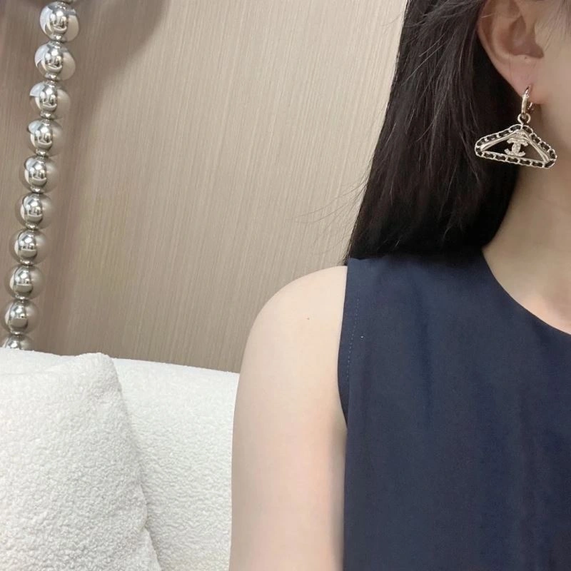FashionForward Chanel Earrings 231601