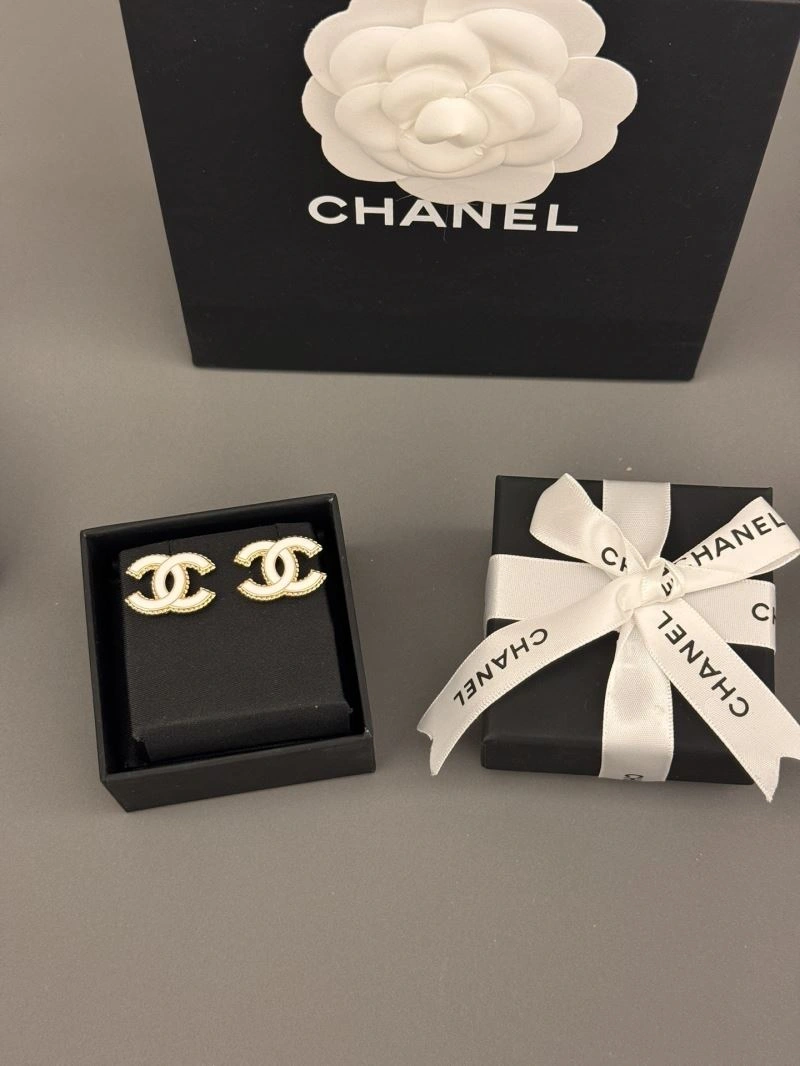 Chanel Earrings EyeCatching 231599