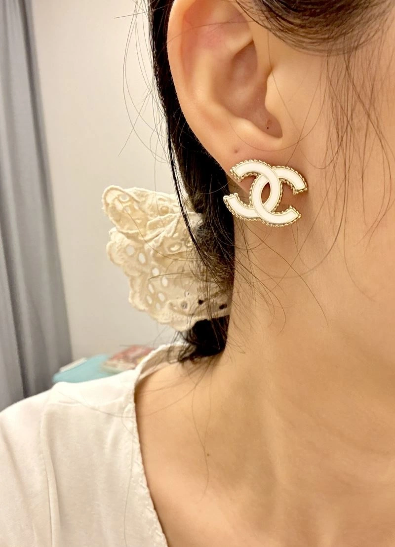Chanel Earrings EyeCatching 231599