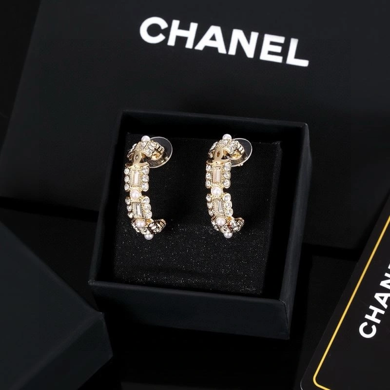 Chanel Earrings Stylish 231608