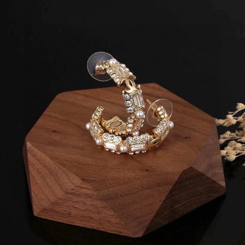 Chanel Earrings Stylish 231608