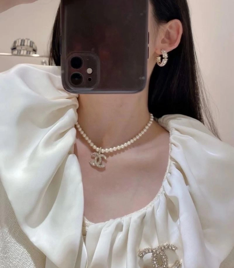Chanel Earrings Stylish 231608